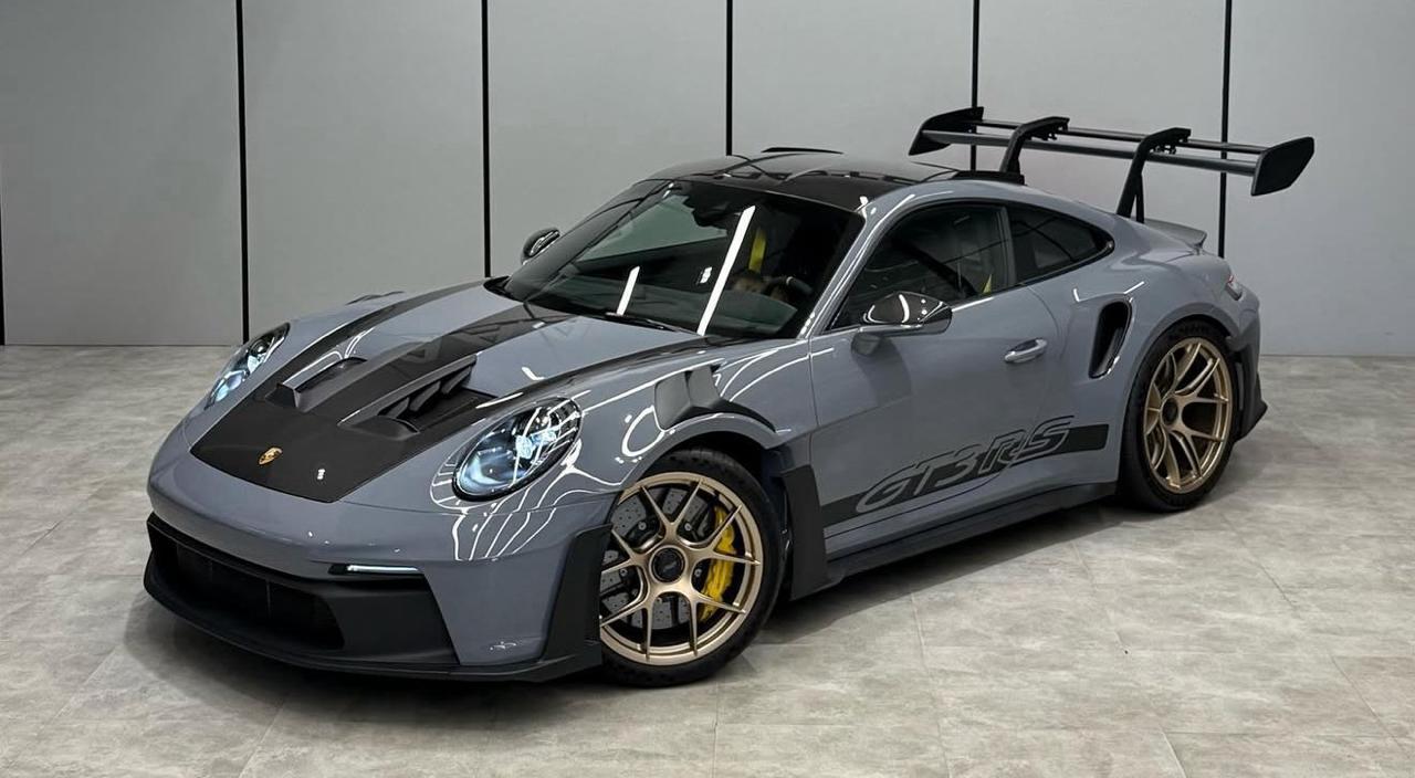 Porsche GT3RS in Dubai